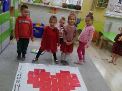 Walentynki w grupie przedszkolnej 3-4 latków